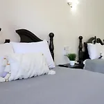 10 Avenue, 1 Min Walking To The 5 Av & Beach Suite 4